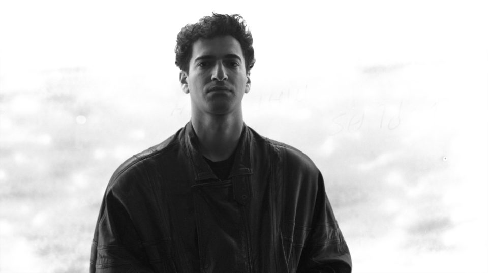 Size Existeins grubunu sunmanın sevincini yaşıyorum. İşte yeni bir soluk. Bizde müzik grubu ve albüm tanıtımlarında önce bir dinlenir. Haydi kulak verelim. Ex,ste,ns,Rock,Müzik Existeins Müzik Grubu - Mother Part I