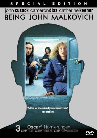 Yeni bir film değil ama kimin umurunda? Böyle bir film bulunmalı izlenmelidir. Neden? Çünkü sıradışıdır, zekicedir, gelişimi vardır konu içsel dinamiklerini mükemmel oturtmuştur. Acaba ne olacak diye merak duygusu uyandırır. Kısaca, bir başka akla açılan, bir geçit bulununca başlar senaryo. Ama sıradan birinin aklına değil, ünlü bir film artistinin aklına. John Malkovich olmak gerçek bir sanat eseridir. Tavsiye ediyorum. (Being John Malkovich) Filmin Fragmanı http://www.imdb.com/name/nm0000518/ http://en.wikipedia.org/wiki/John_Malkovich John Malkovich Olmak