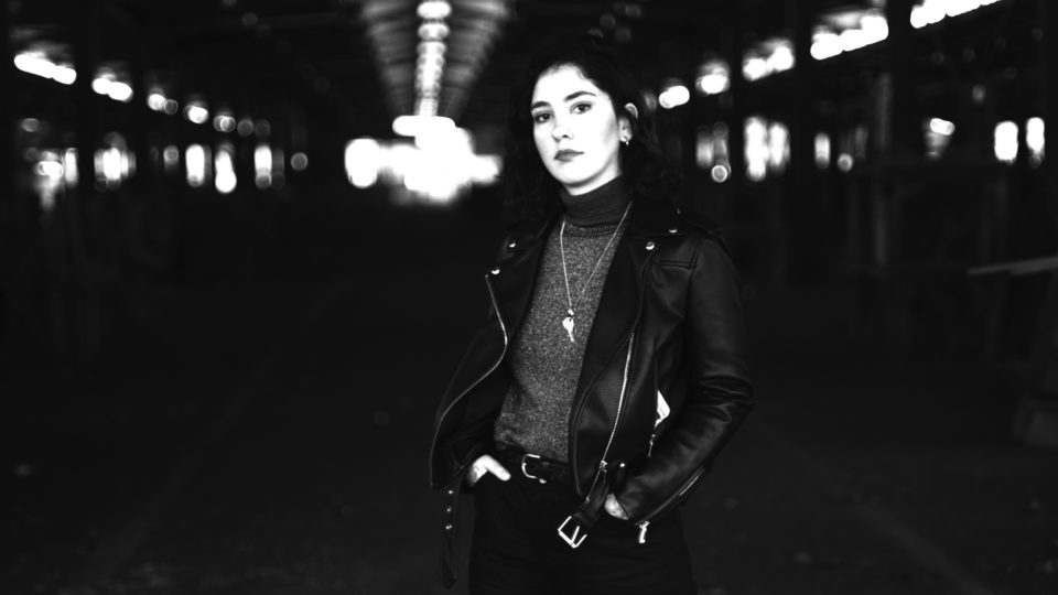 Size Existeins grubunu sunmanın sevincini yaşıyorum. İşte yeni bir soluk. Bizde müzik grubu ve albüm tanıtımlarında önce bir dinlenir. Haydi kulak verelim. Ex,ste,ns,Rock,Müzik Existeins Müzik Grubu - Mother Part I