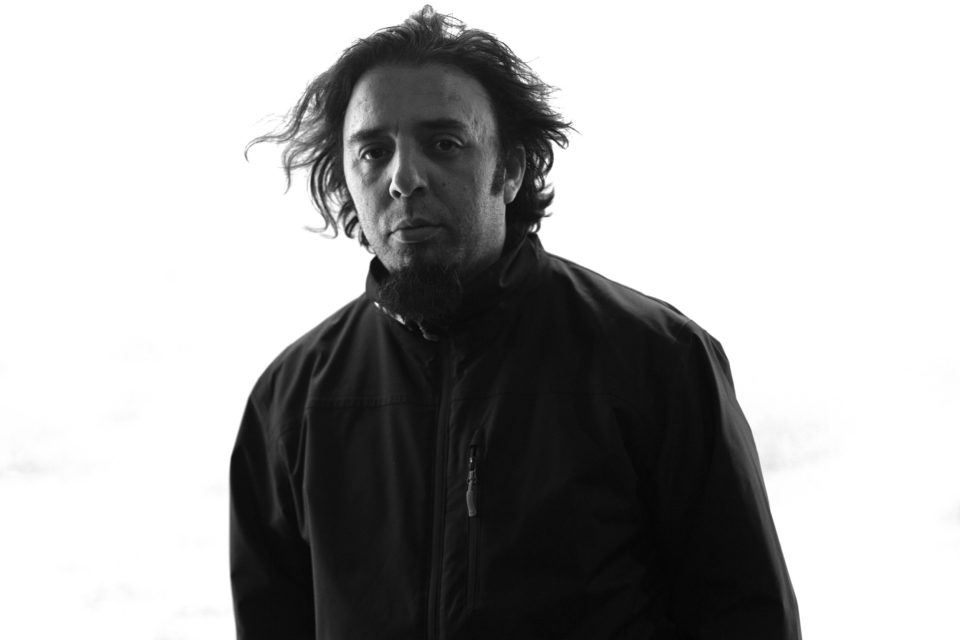 Size Existeins grubunu sunmanın sevincini yaşıyorum. İşte yeni bir soluk. Bizde müzik grubu ve albüm tanıtımlarında önce bir dinlenir. Haydi kulak verelim. Ex,ste,ns,Rock,Müzik Existeins Müzik Grubu - Mother Part I