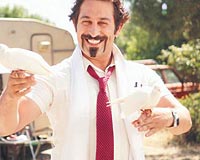 "Sayın Sönmez, Google'ı tararken sitenizde adımın geçtiğini görerek sitenizi gezdim. Çok güzel bir site tebrik ederim. Bu vesile ile bayramınızı kutlar, yeni yılda daima güzellikler dilerken; benim http://www.sermeterkin.com/ adresindeki sitemi ziyaret etmenizi arzu ettiğimi de belirtmek isterim. İllüzyonist SERMET ERKİN'den mektup var!